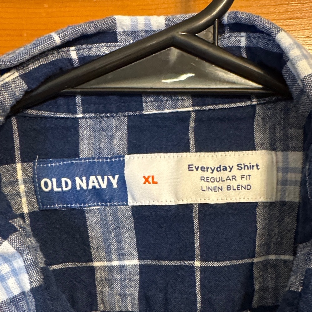 Old Navy Men's Navy and White Checkered Shirt - Picture 2 of 3
